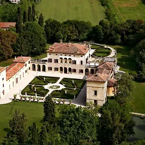 **** Hotel Giona Italie