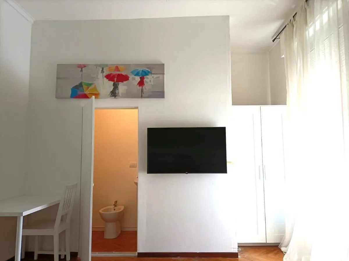 Lagustena Rooms Genoa Guest house